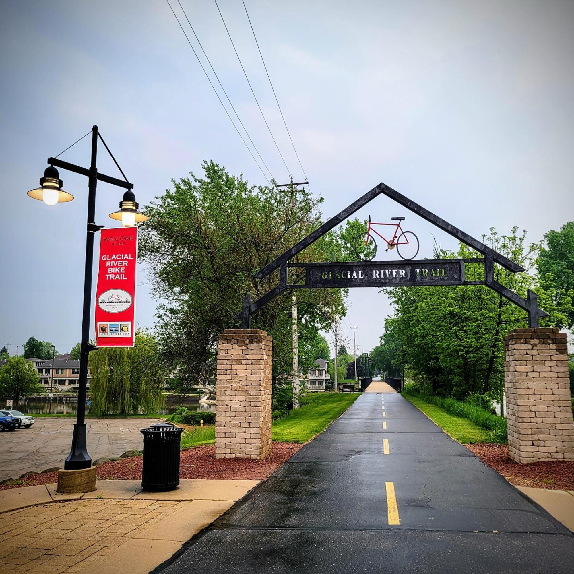 Charming Restored 1891 House Fort Atkinson المظهر الخارجي الصورة